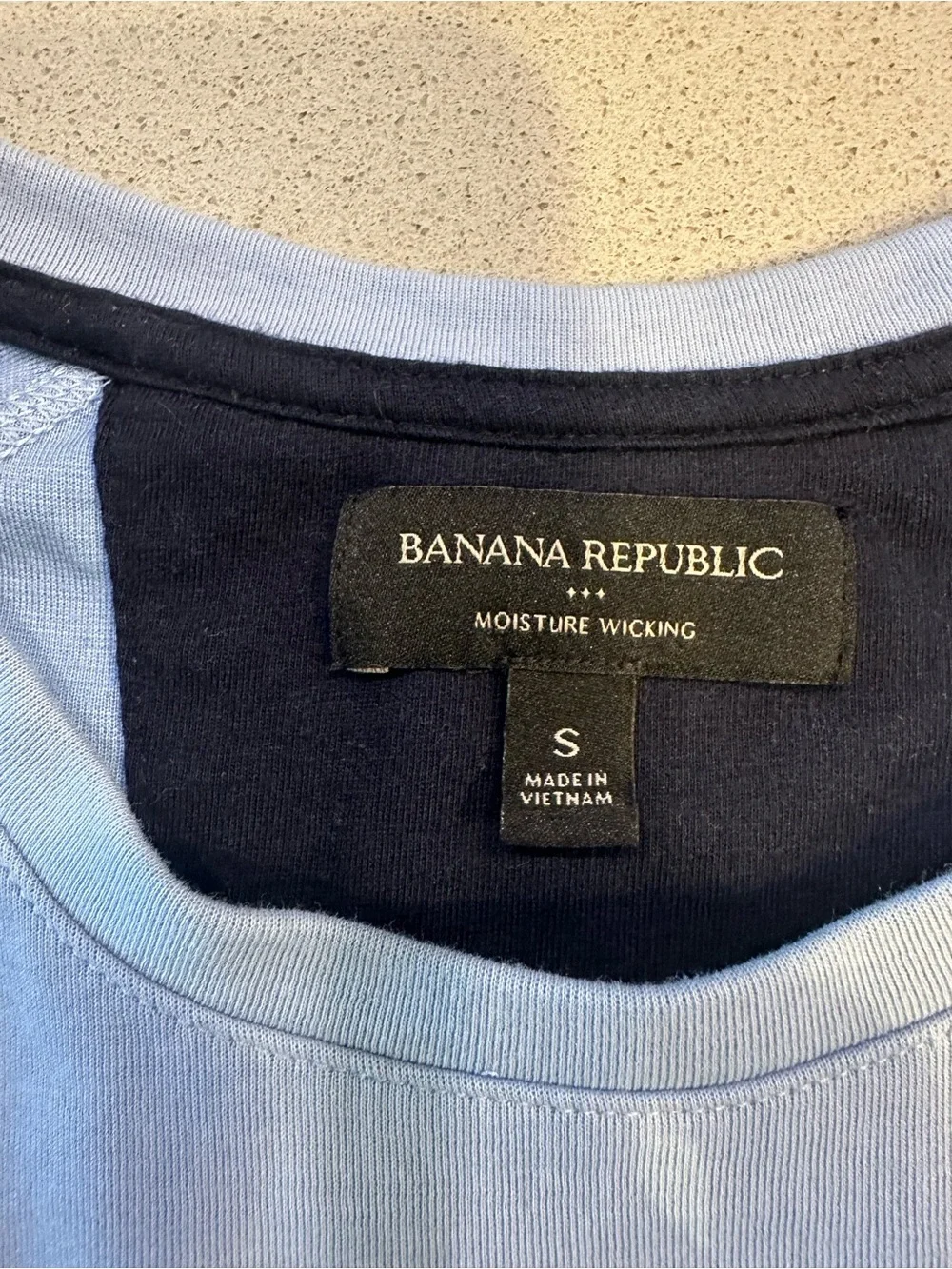 Banana Republic Men’s Pale Blue Long-Sleeve Crew